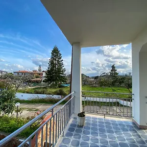 https://villa-gladyr.in-sardinia.net